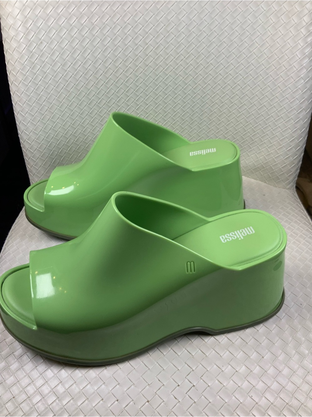 Melissa Glossy Light Green Slip-On Platform Clogs - Picture 4 of 10